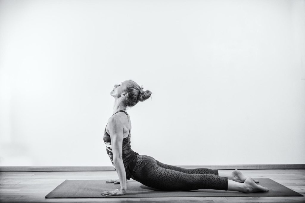 Urdhva Mukha POSTUREDEYOGA 1